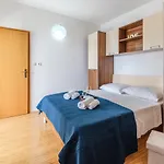 Plaza Divuje Apartman *